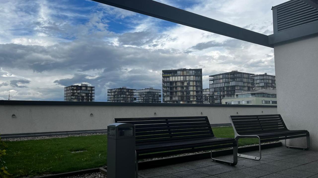 Apartamento Garden Tower S Balkonem, Garaz